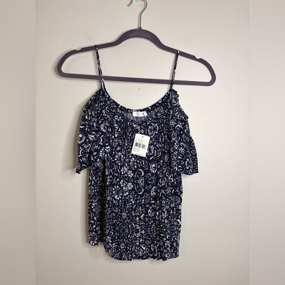 Women’s Lush cold shoulder, split back, blue floral top in size XL  NWT